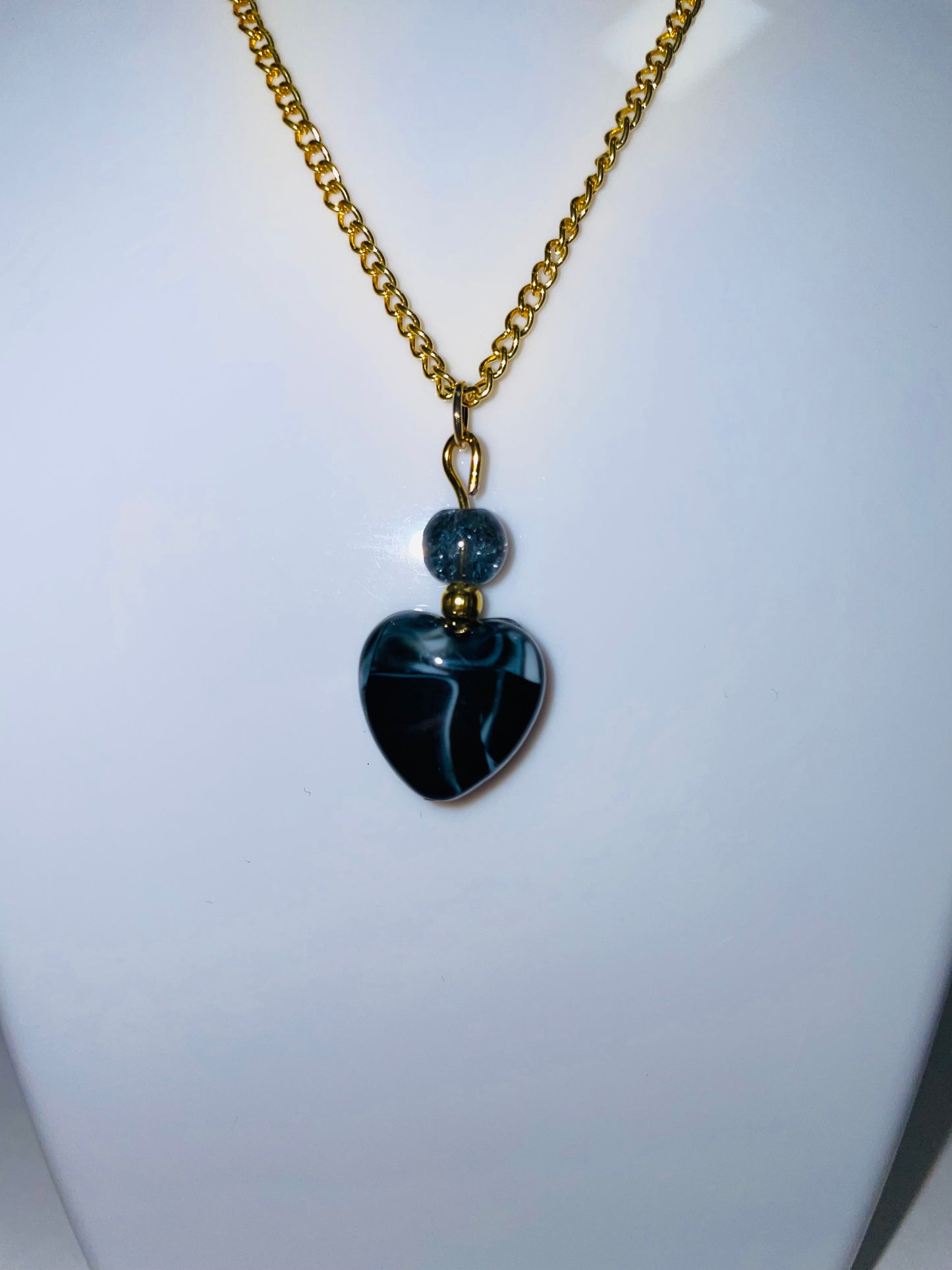 Gold Black heart D halsband