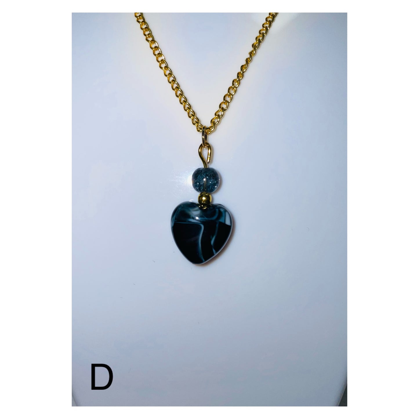 Gold Black heart D halsband