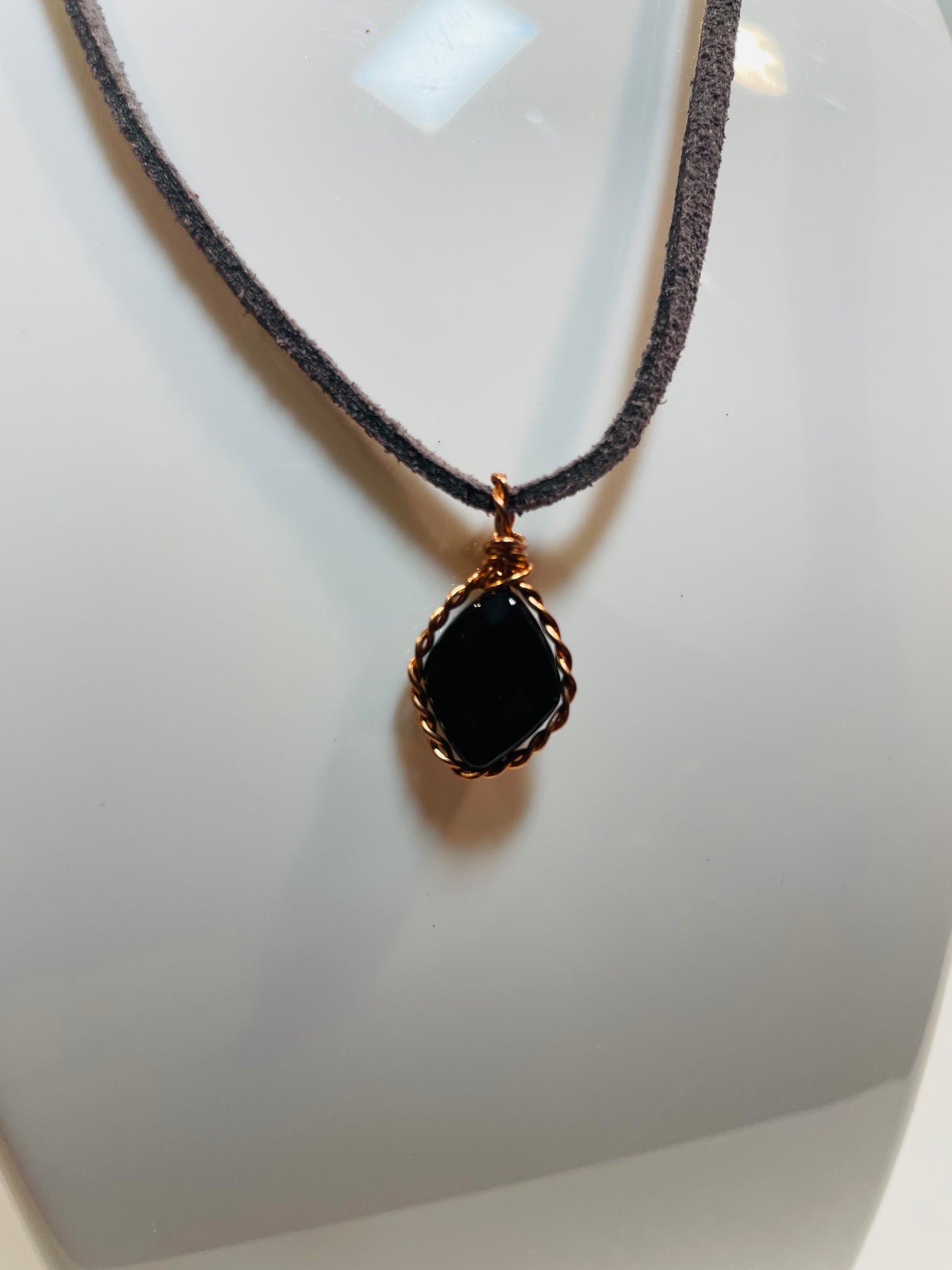 Coppar wire pendant B - Black obsidian