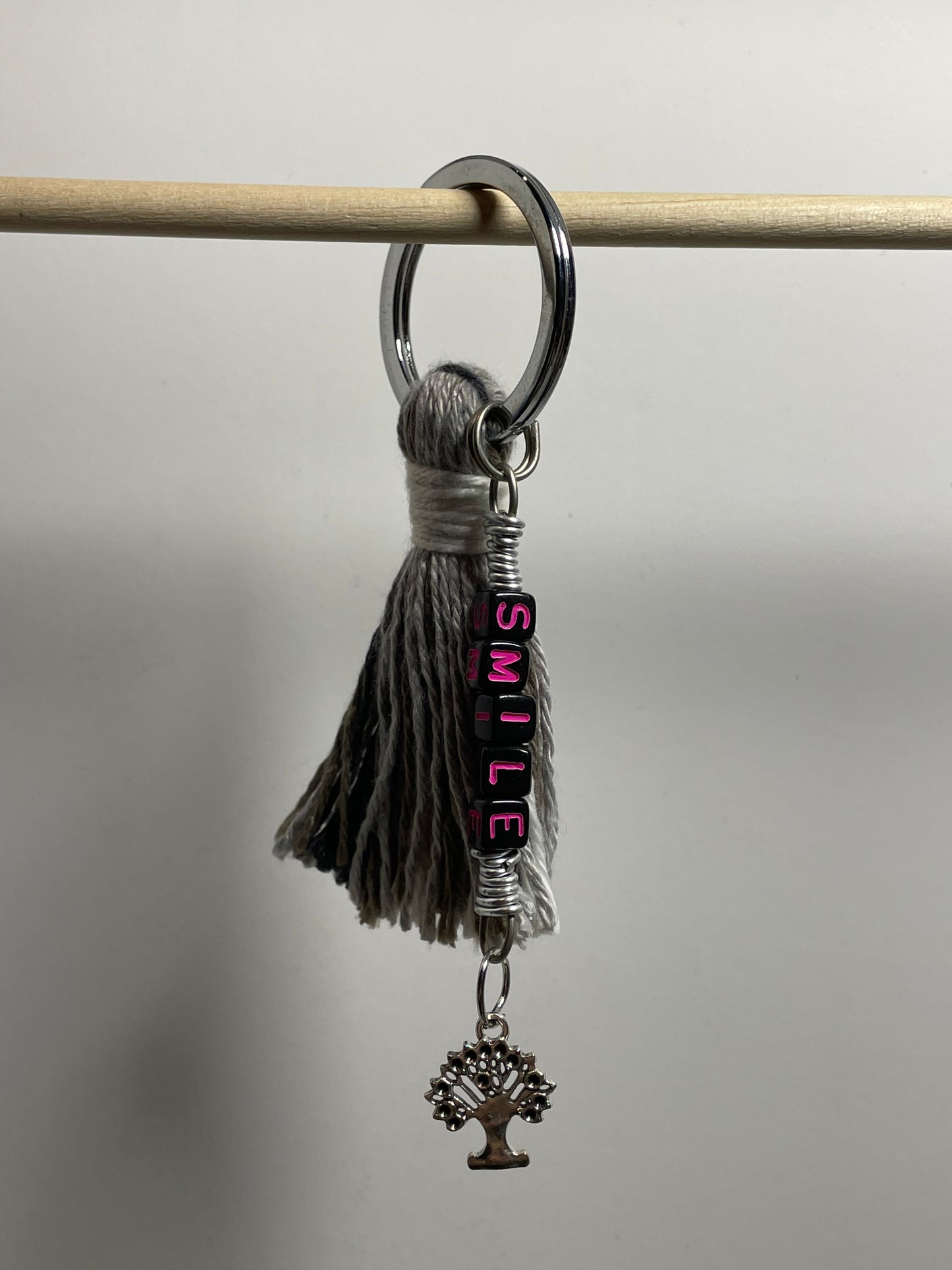 Nyckelring C stor tassel Smile